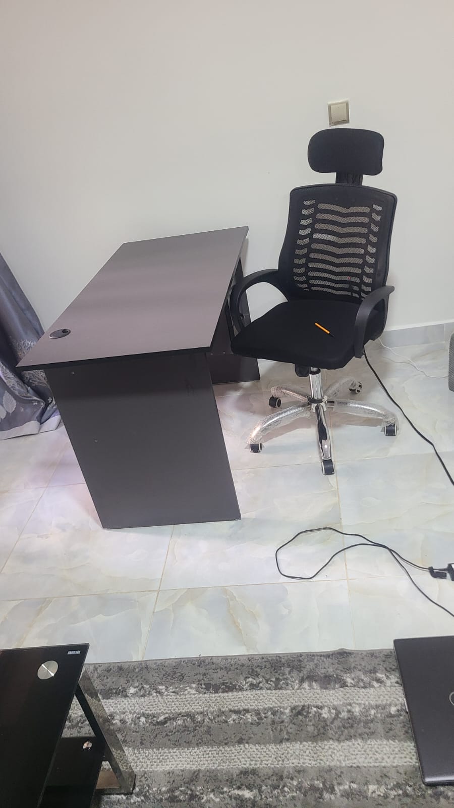 Elegant Office Chair and Office Desk