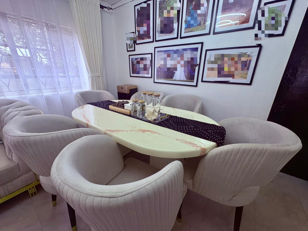 Cool 6-Seater Dinning Table set