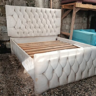 Clean 5 By 6 Cream Chester Bed