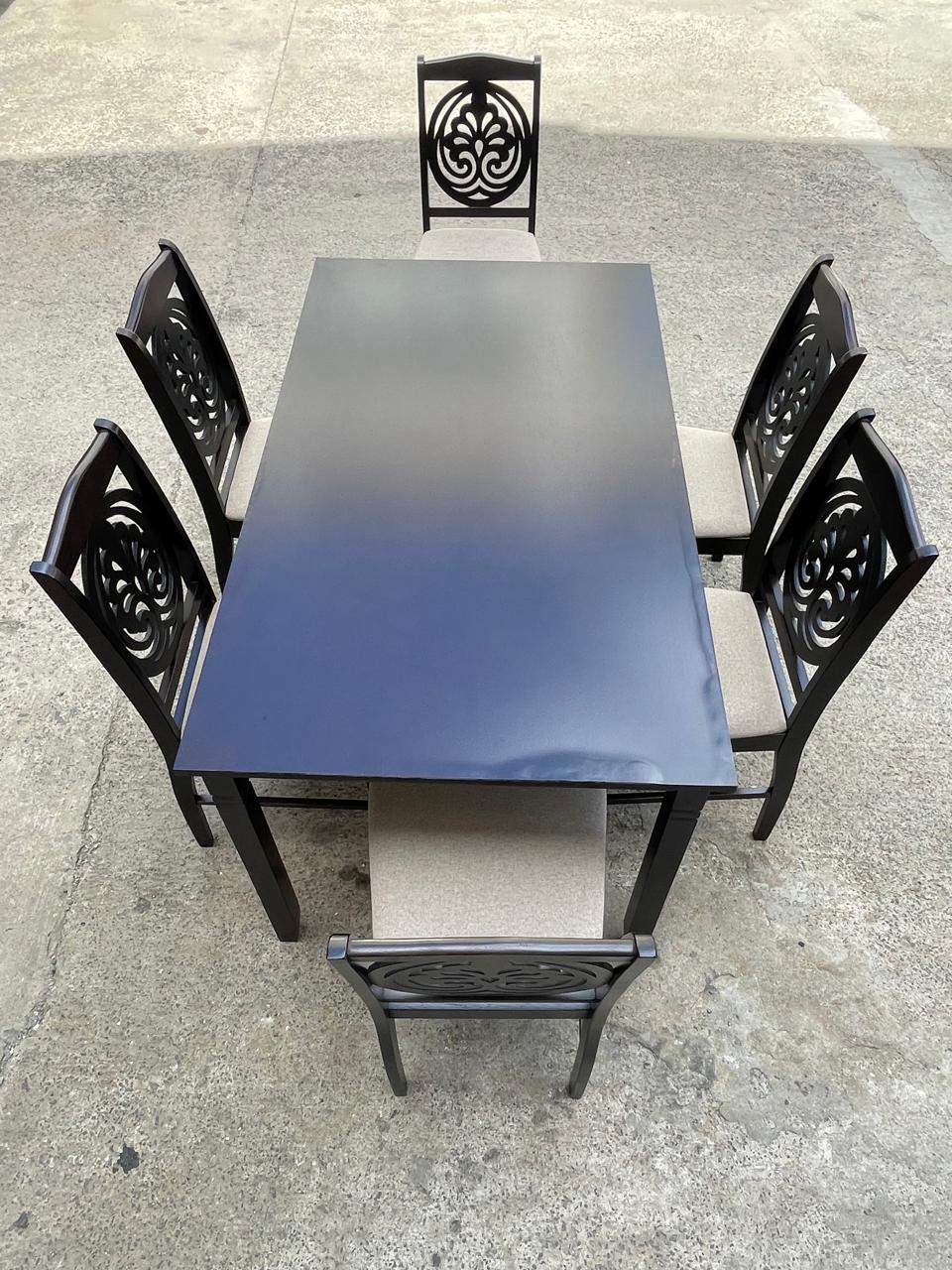 Stunning Black 6-Seater Dining Set