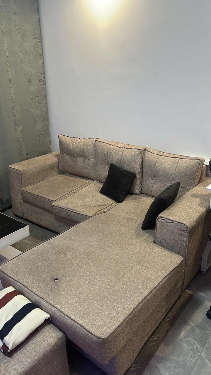 🔥 LIGHT GREY 5-SEATER L-SHAPE SOFA SET 🔥 Turn your living room into a modern masterpiece with this stylish and spacious L-shape sofa! Designed for comfort, built for durability, and perfect for both relaxing and hosting guests. ✨ Elegant light grey finish – blends with any décor ✨ Spacious 5-seater – ideal for family & visitors ✨ Deep, cozy cushions – ultimate comfort ✨ Strong, durable frame – made to last 🚨 LIMITED STOCK – DON’T MISS OUT! 📍 Visit us: Amboseli Road, Lavington