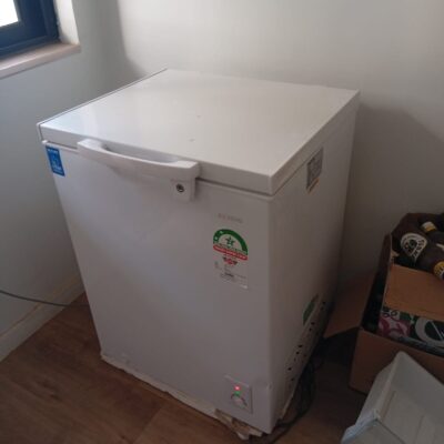 Clean 140l Ailyons Chest Freezer