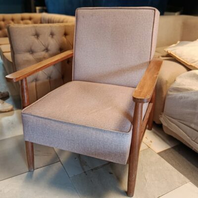 Clean Arm Chair
