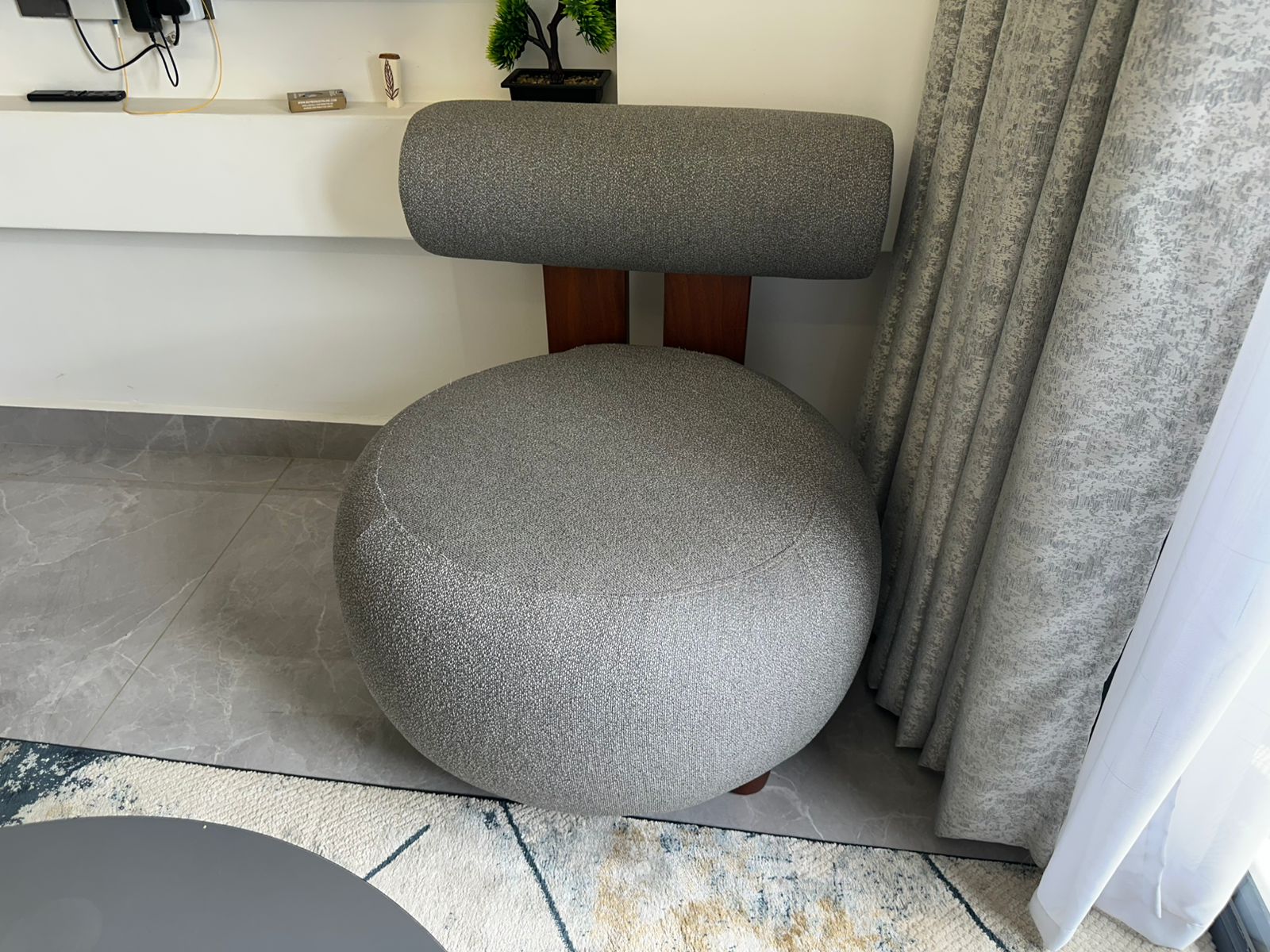 Designer Accent Love Seat From Dr. Mattress 2 Designer Accent Love Seat From Dr. Mattress