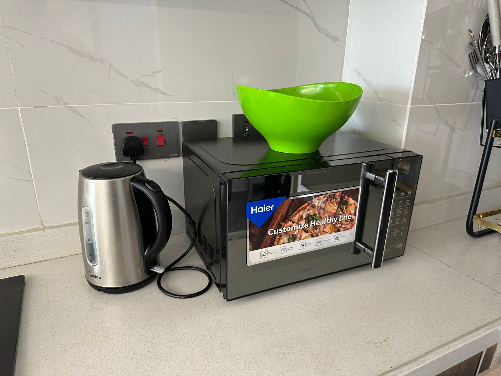 Haier 20L Digital Microwave Oven