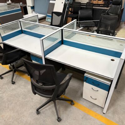 Modern 4-Person Office Workstation