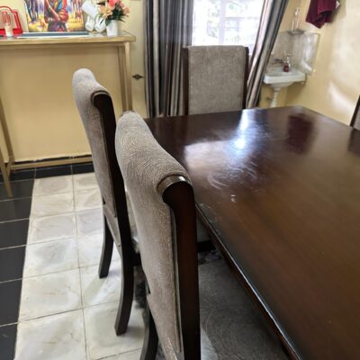 Beautiful 6-Seater Dining Set