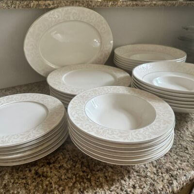 Clean Mikasa Parchment Dinner Set