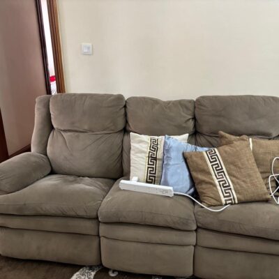 SPACIOUS BROWN 6 SEATER RECLINER SOFA