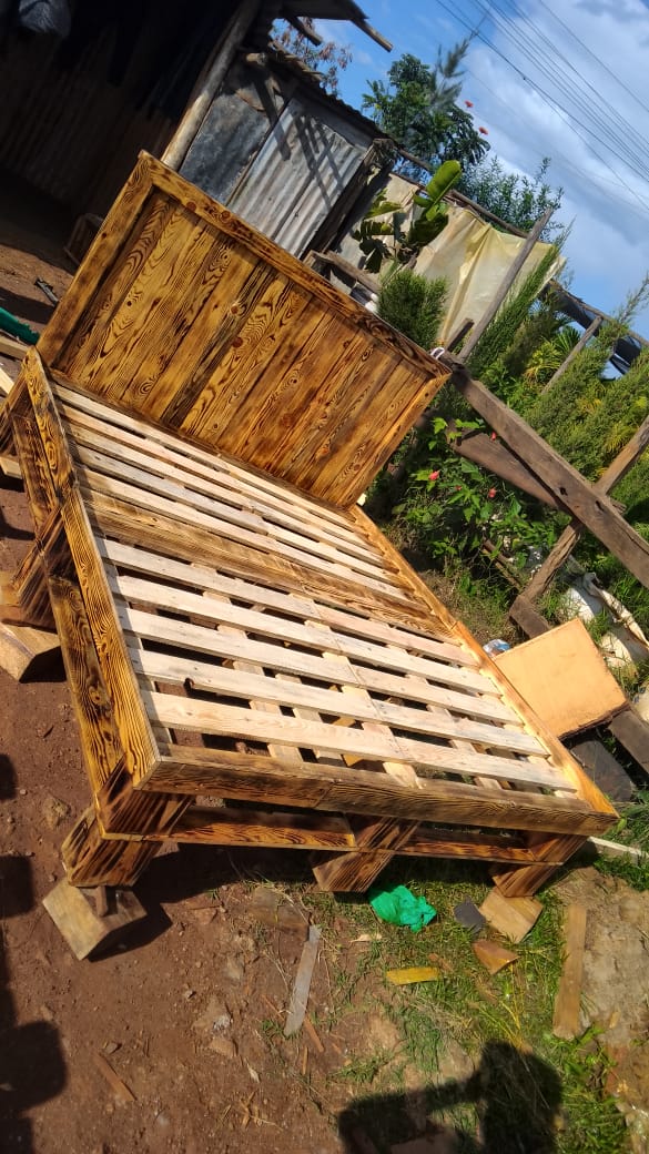 Cool 5*6 Pallet Bed Frame