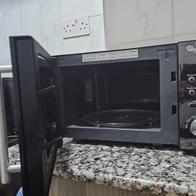 Clean 20L Ramtons Microwave