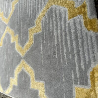 Grey Area Carpet – 2 × 3 m