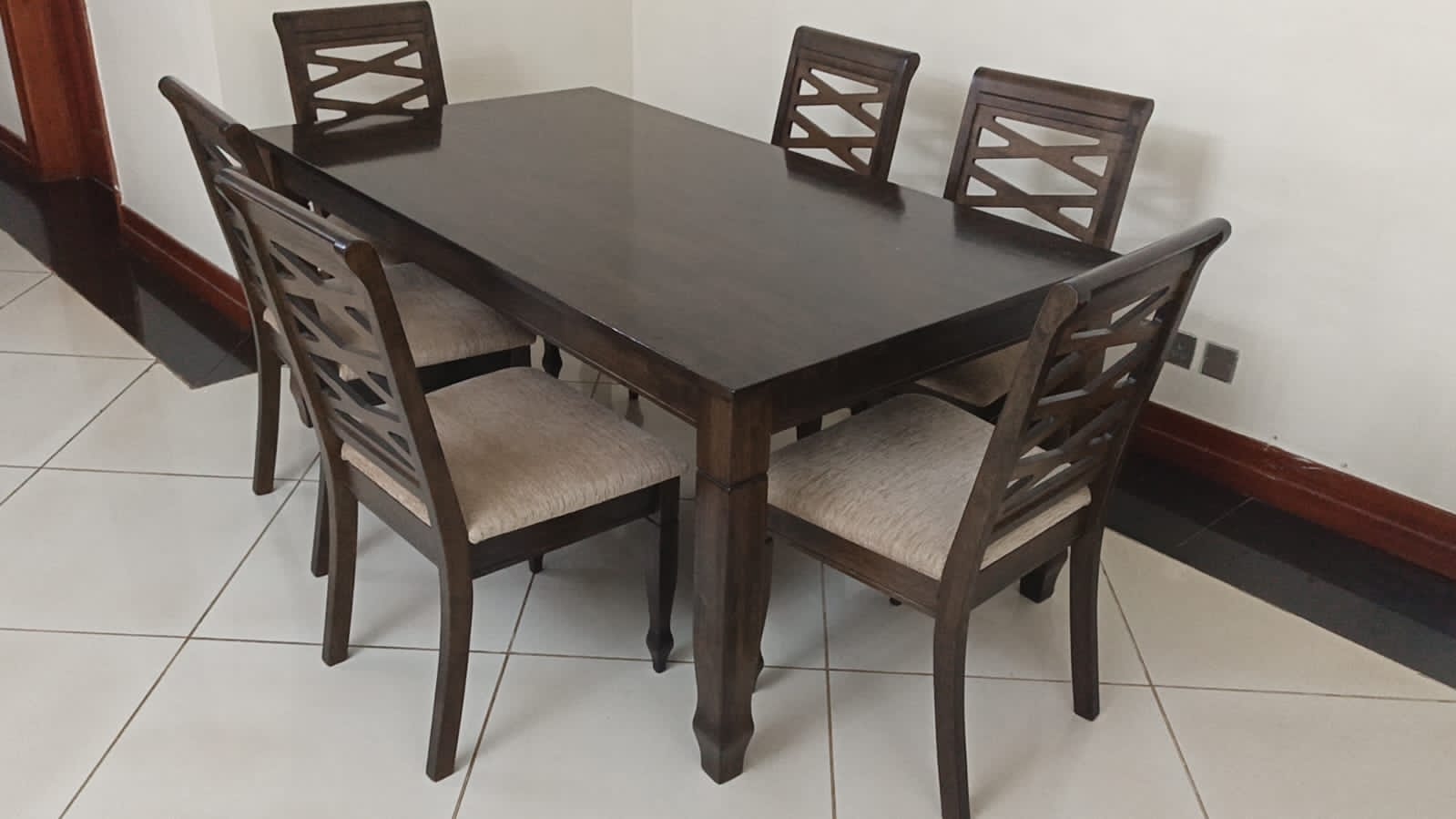 Furniture Palace 6-Seater Dining Set