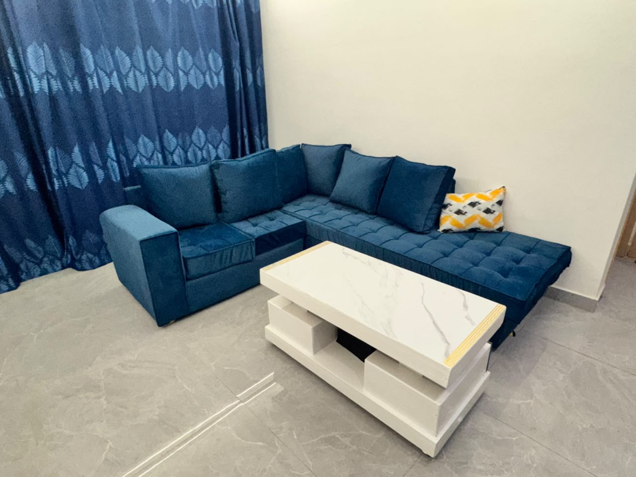 Clean 5 Seater Sofa Set
