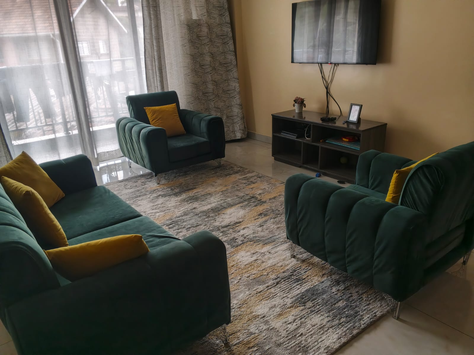 Cool 5-Seater Sofa Set 
