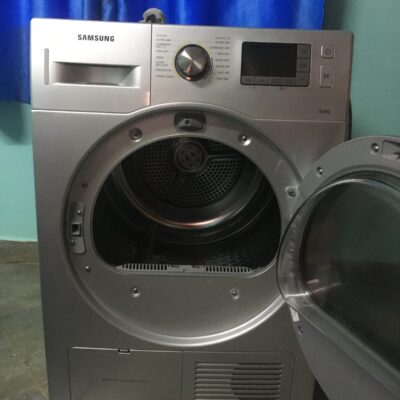 Clean 8Kg Samsung Dryer