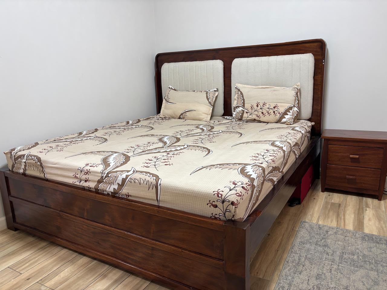 Cool King Size Bed(6*6) 