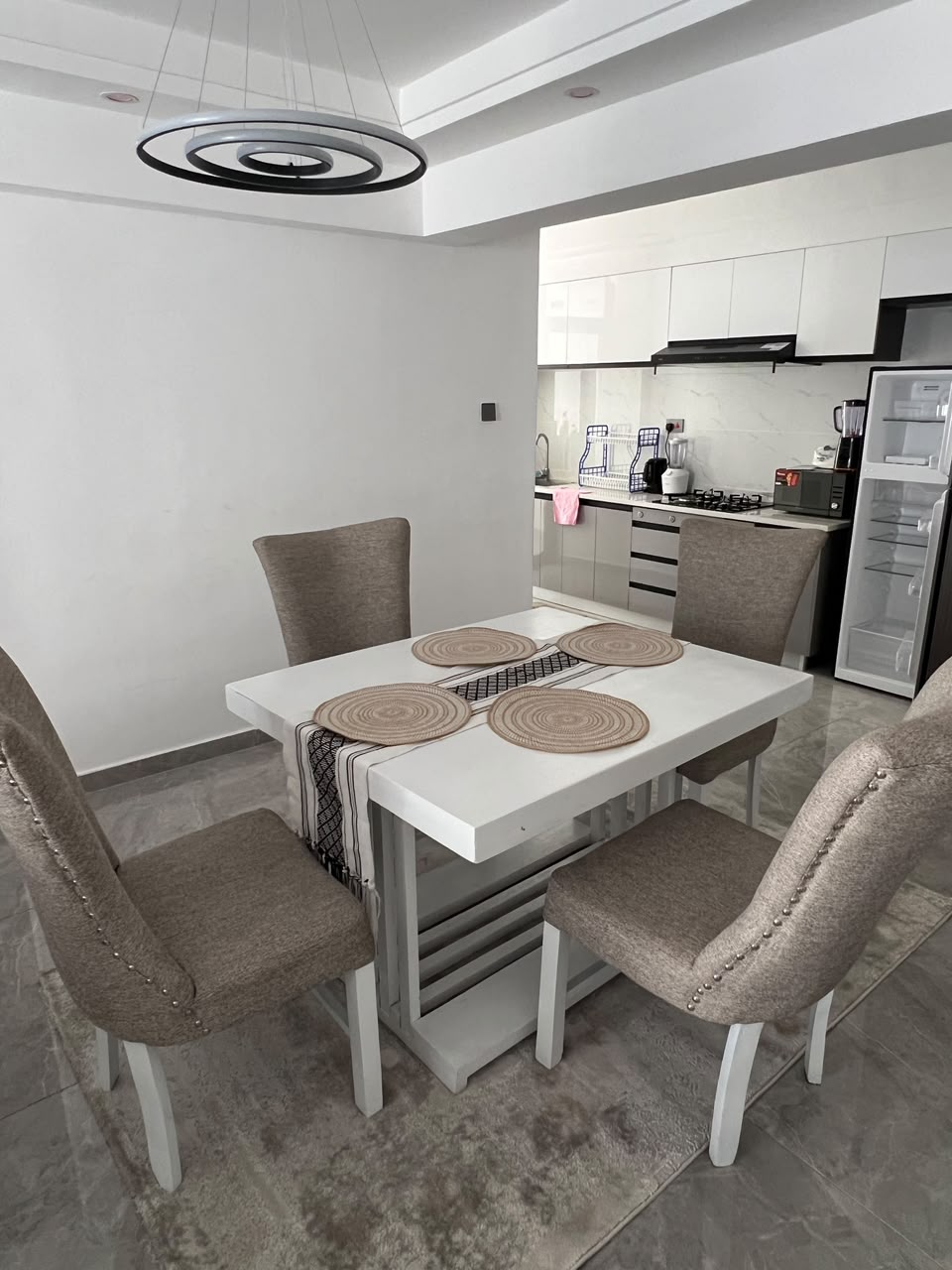 Stunning 4-Seater Dining Set