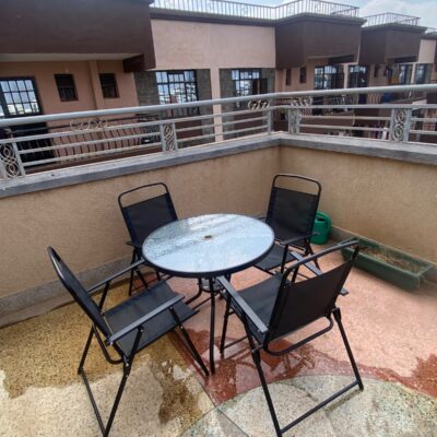 4-Seater Outdoor Dining Set with Umbrella