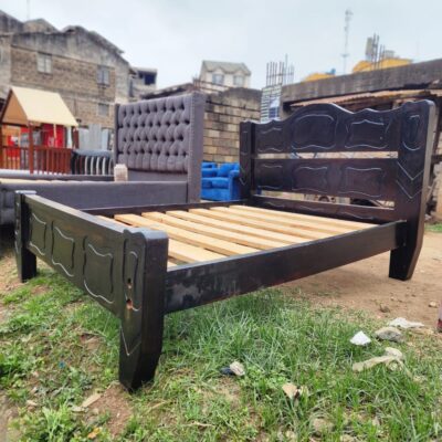 5 By 6 Wooden Bed