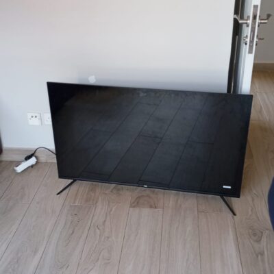 Von 50-Inch Smart LED TV