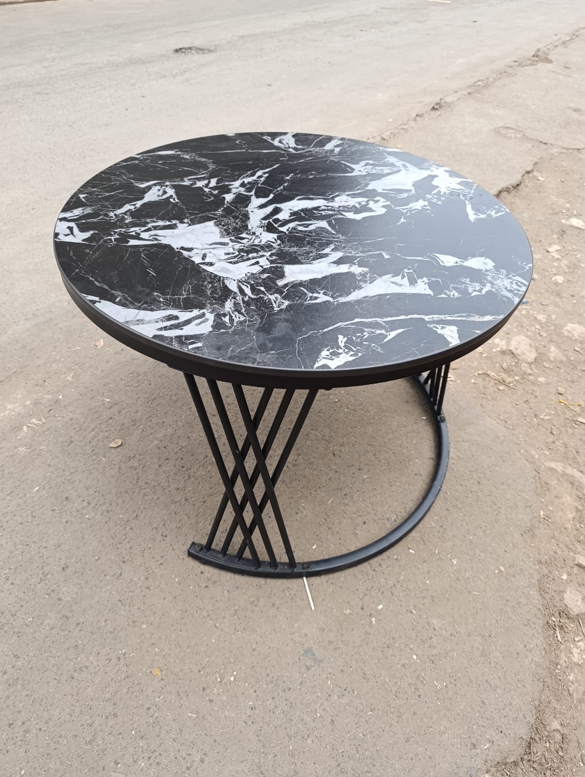 Modern Round Marble-Top Coffee Table 2 Modern Round Marble-Top Coffee Table