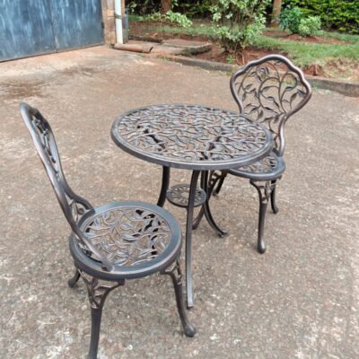 Beutiful 3-Piece Outdoor Garden Table Set