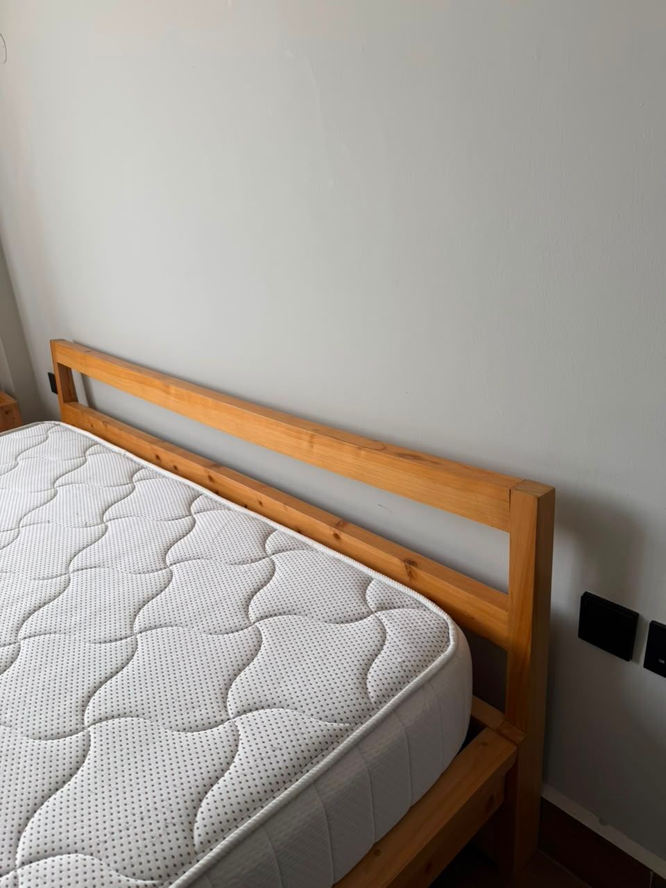 Mango-Wood 6x6 King Size Wooden Bed