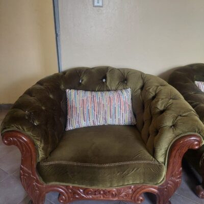 Elegant 7-Seater Vintage Sofa Set