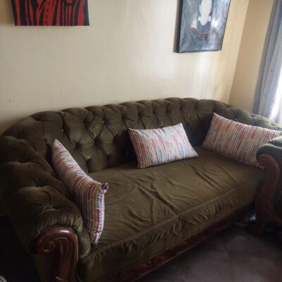 Elegant 7-Seater Vintage Sofa Set