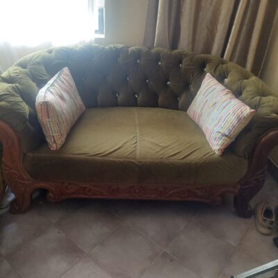 Elegant 7-Seater Vintage Sofa Set