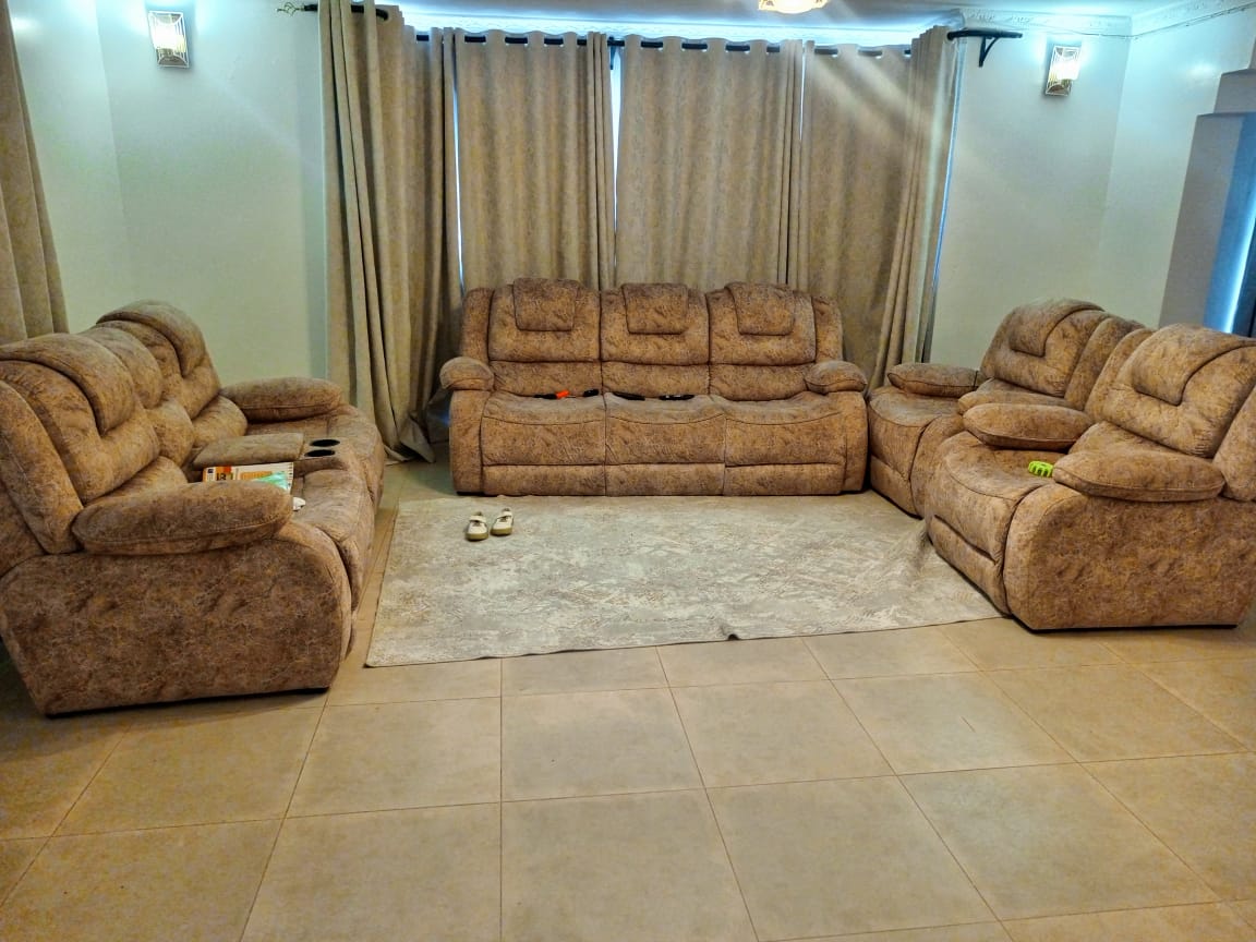 Cool 7- Seater Semi-Recliner