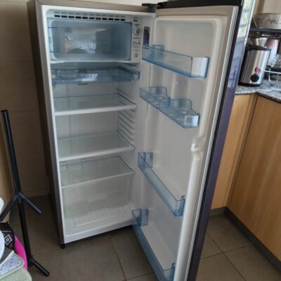 CLEAN 200L SAMSUNG SINGLE DOOR FRIDGE FOR SALE