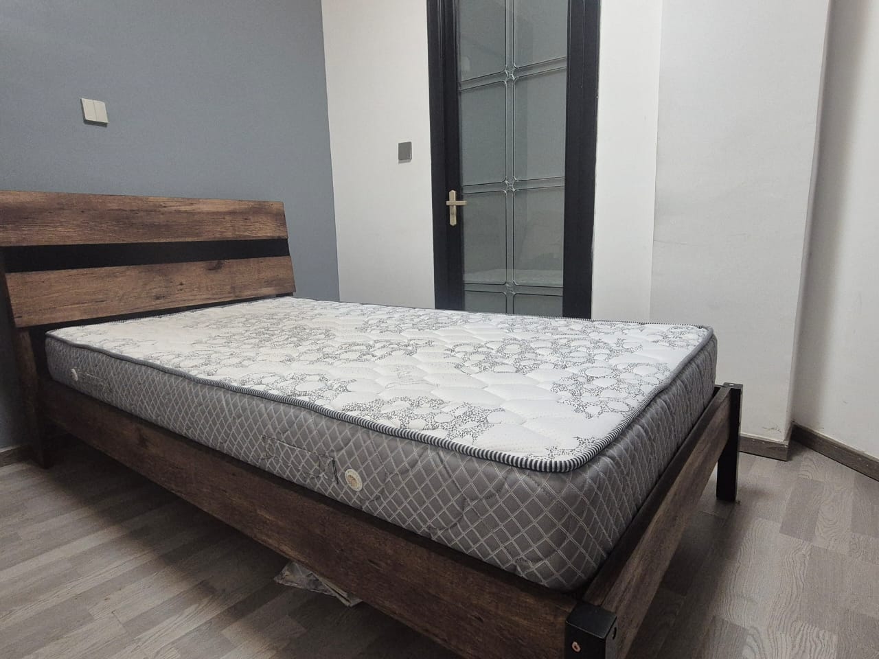 Pre Owned 4 by 6 Wooden Bed with Mattress