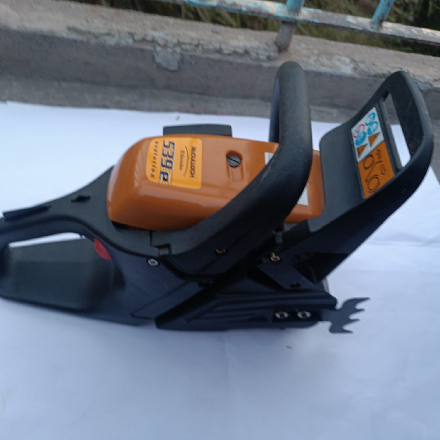 Cool McCulloch 550 Evolution Petrol Chainsaw