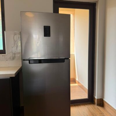 Clean 250L Samsung Fridge with Twin Cooling
