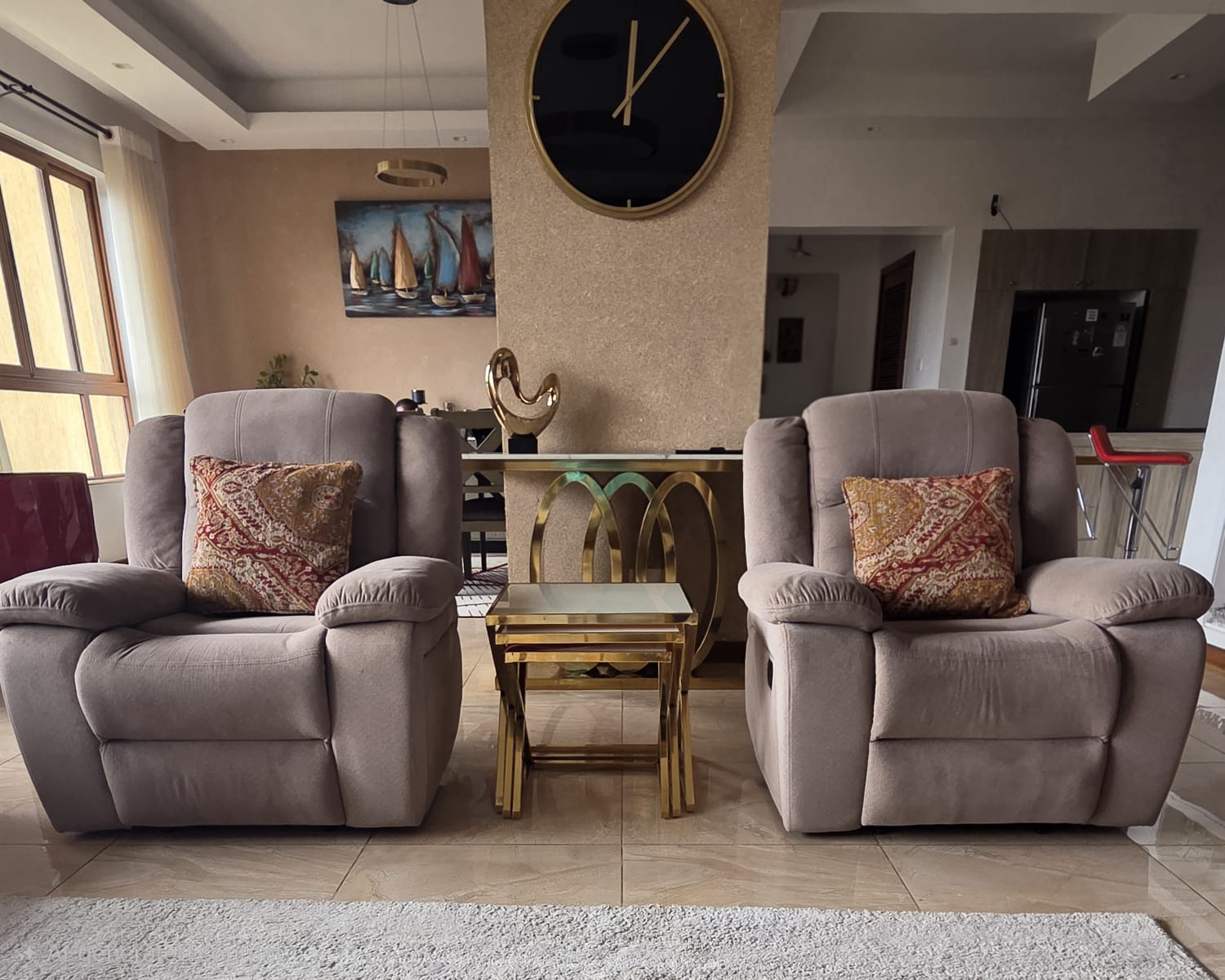 Stunning 2-Seater Recliner